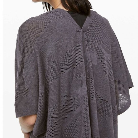 Lululemon Find Your Light Wrap Heathered Moonwalk OS - Picture 4 of 14